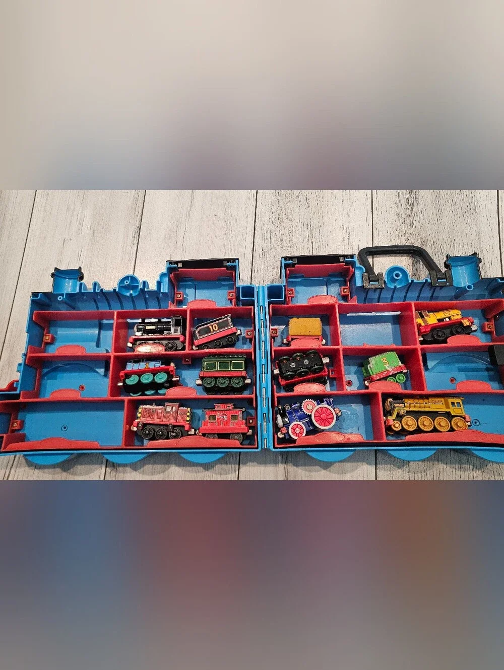 Thomas The Train Case With Magnet Cars